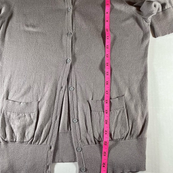 LOFT Women's Medium V-Neck Cardigan‎ Sweater 3/4 Sleeve Button Front, Pockets - Picture 5 of 8